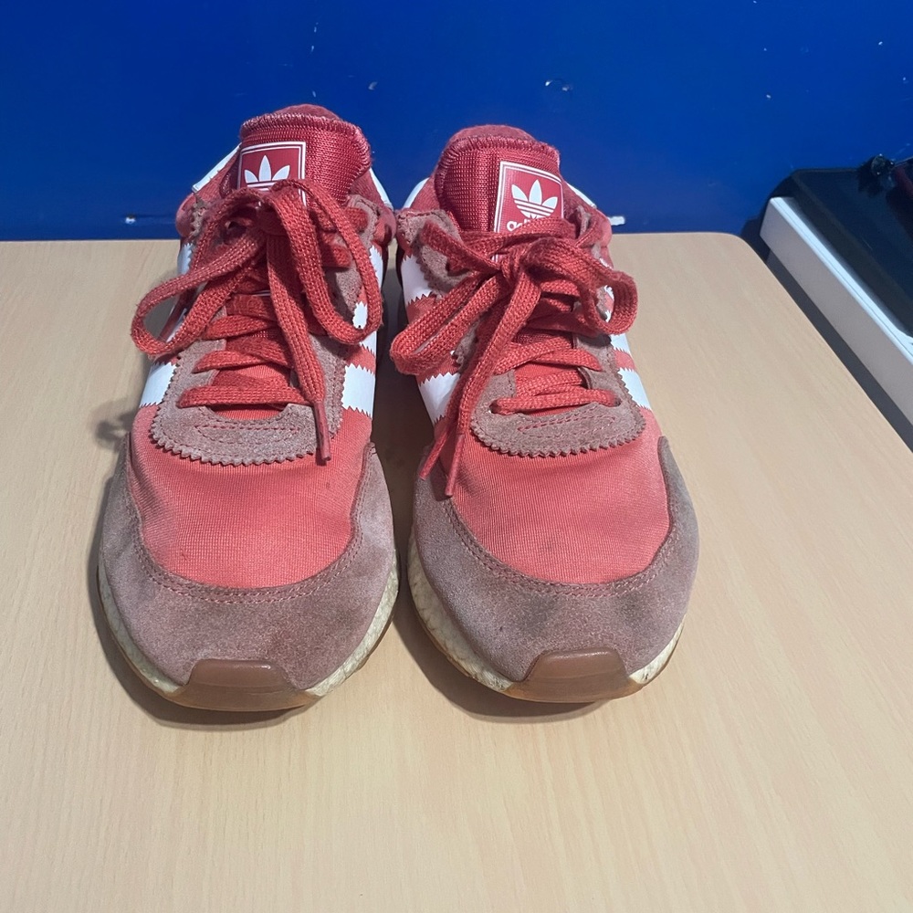 Adidas runner shoes
